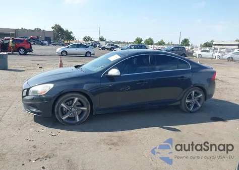 2013 Volvo S60 T6 z USA, uszkodzony, nr VIN YV1902FH2D1229743